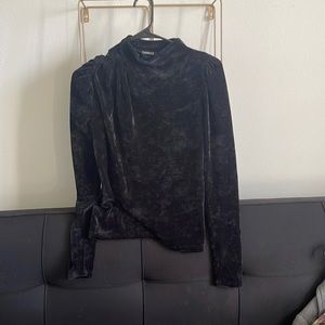 Express Sweater Black